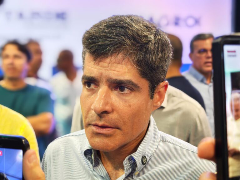 “Jerônimo prefere perseguir policiais a enfrentar o crime”, diz ACM Neto após exoneração do tenente-coronel.